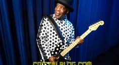 Buddy Guy Penyanyi Blues Legendaris